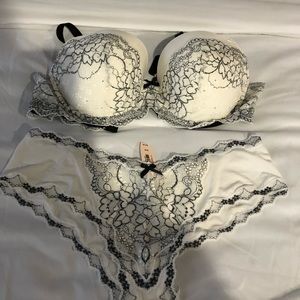Victoria’s Secret Dream Angels Bra and Panty Set